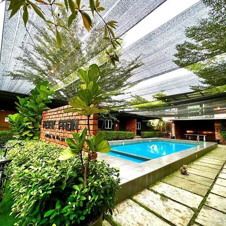 Petak Padin Cottage By The Pool, Kepala Batas  Exterior photo