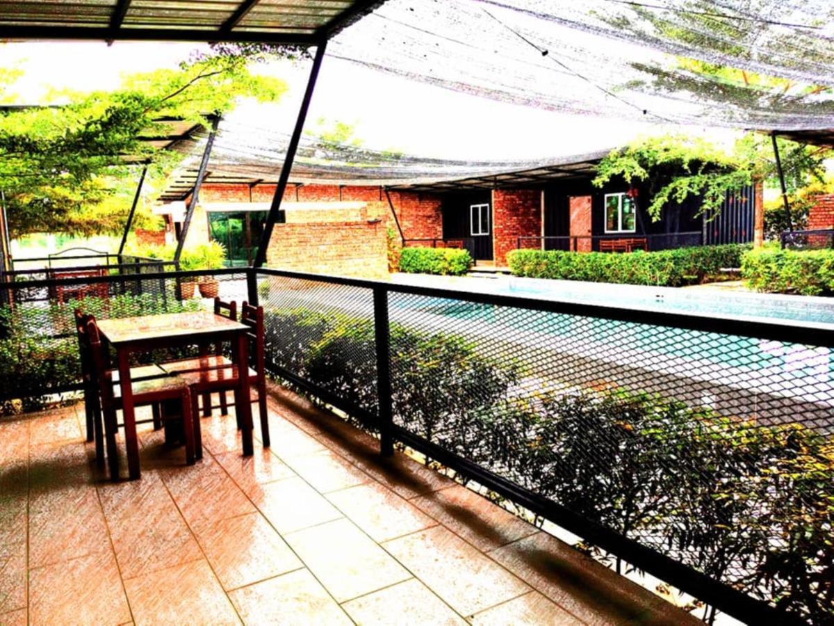 Petak Padin Cottage By The Pool, Kepala Batas  Exterior photo