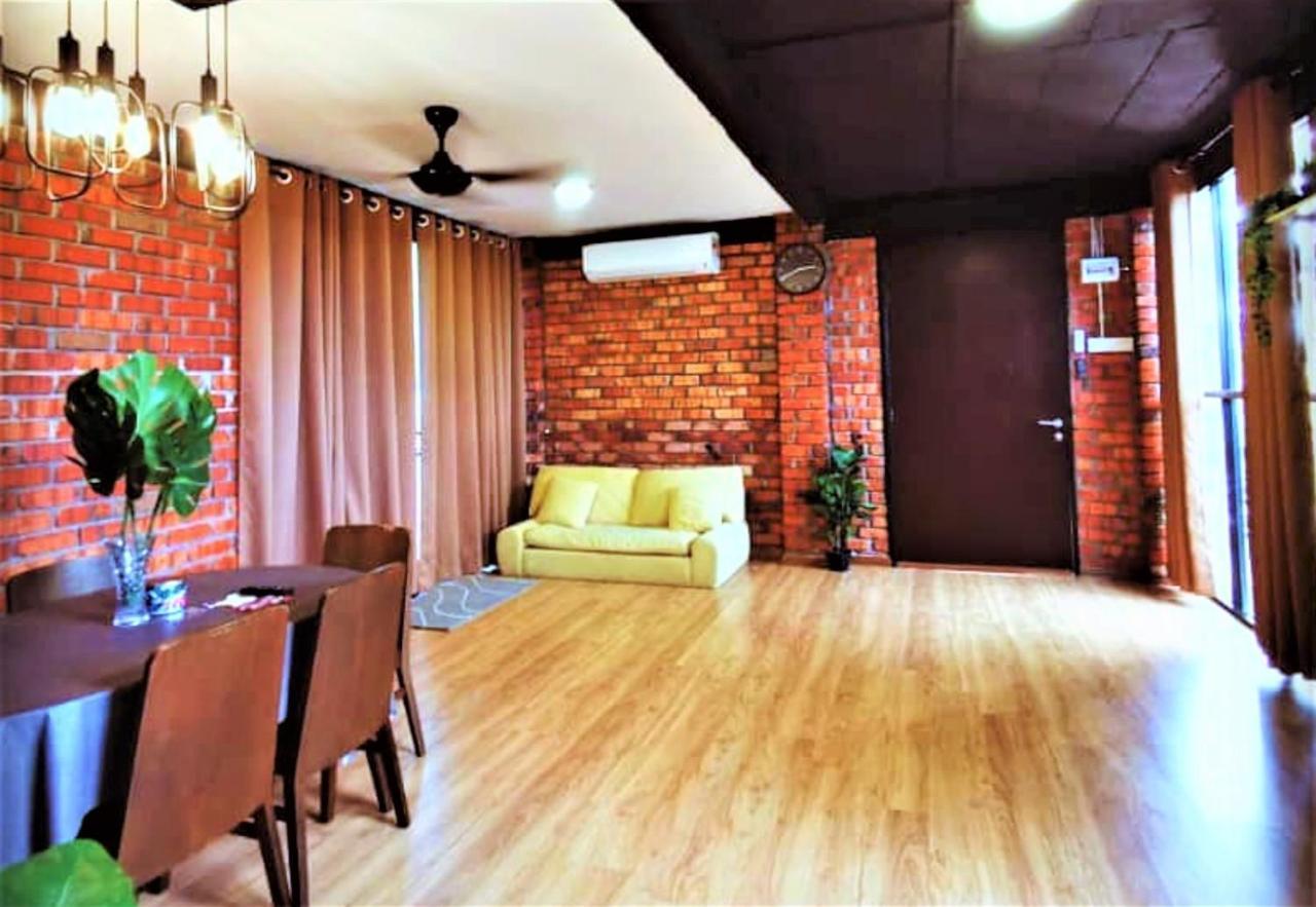 Petak Padin Cottage By The Pool, Kepala Batas  Exterior photo