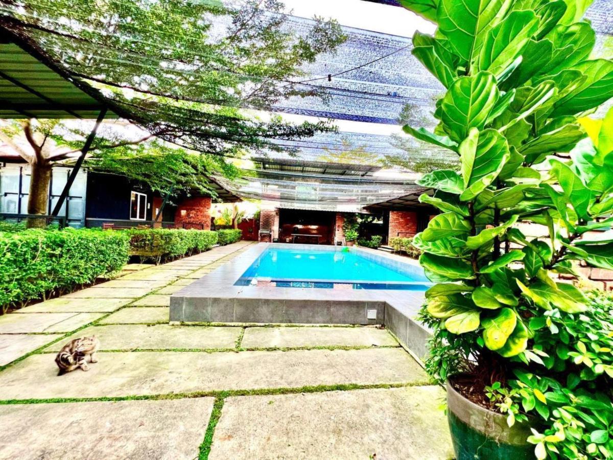 Petak Padin Cottage By The Pool, Kepala Batas  Exterior photo